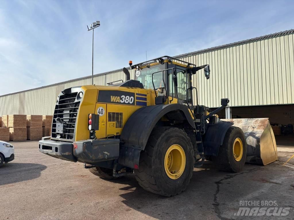 Komatsu WA 380-8 Kolové nakladače