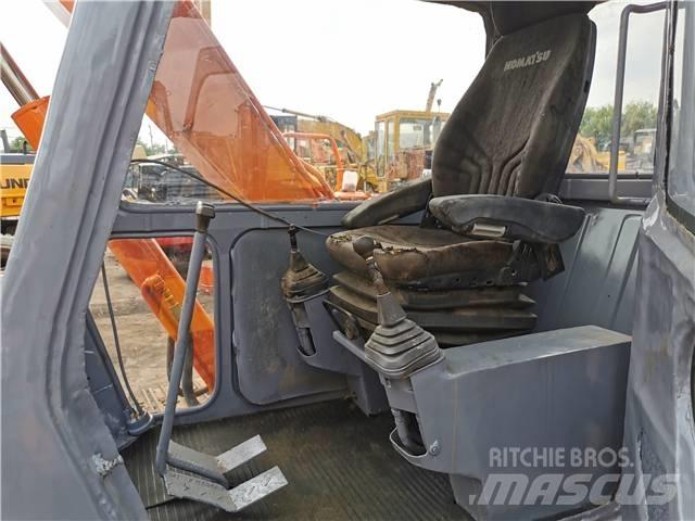Hitachi EX 60 Pásová rýpadla