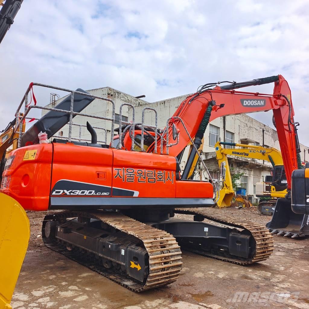 Doosan DX 300LC-9C Pásová rýpadla