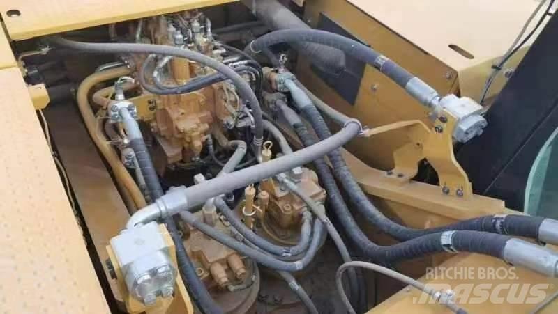 CAT 2022 CAT 350 Kolová rýpadla