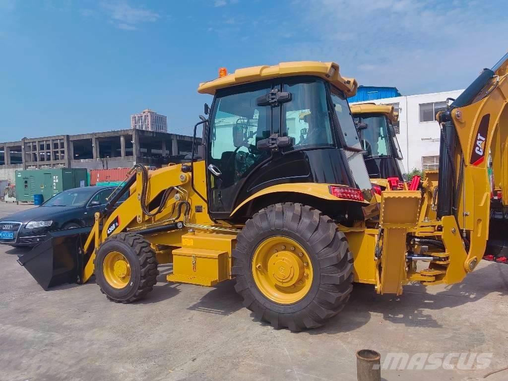 CAT 430 F Rýpadlo-nakladače