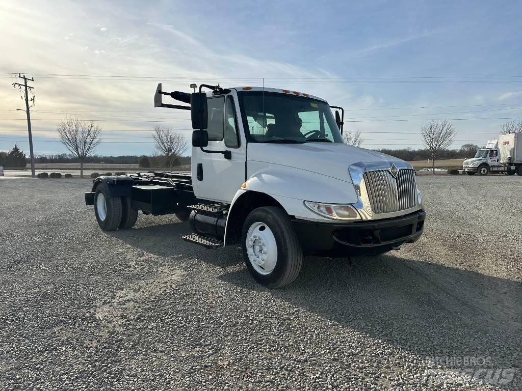 International 4400 Popelářské vozy