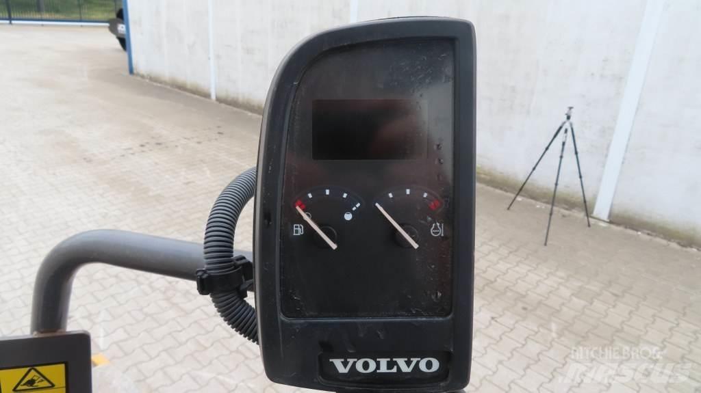 Volvo SD45B Tahačové válce