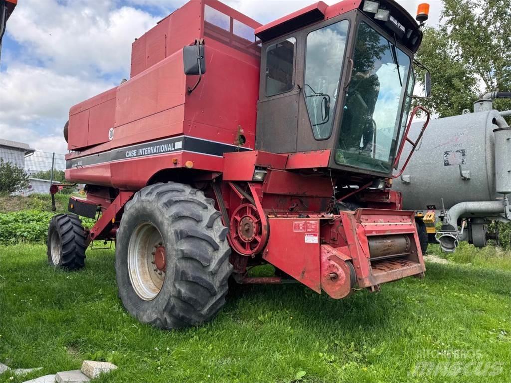 Case IH 1680 Axial Sklízecí mlátičky