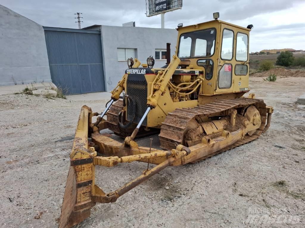 CAT D 4 D Pásové dozery