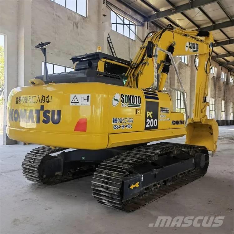 Komatsu PC200-8 Pásová rýpadla