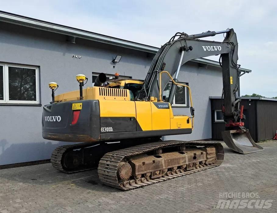 Volvo EC 300 D L Pásová rýpadla