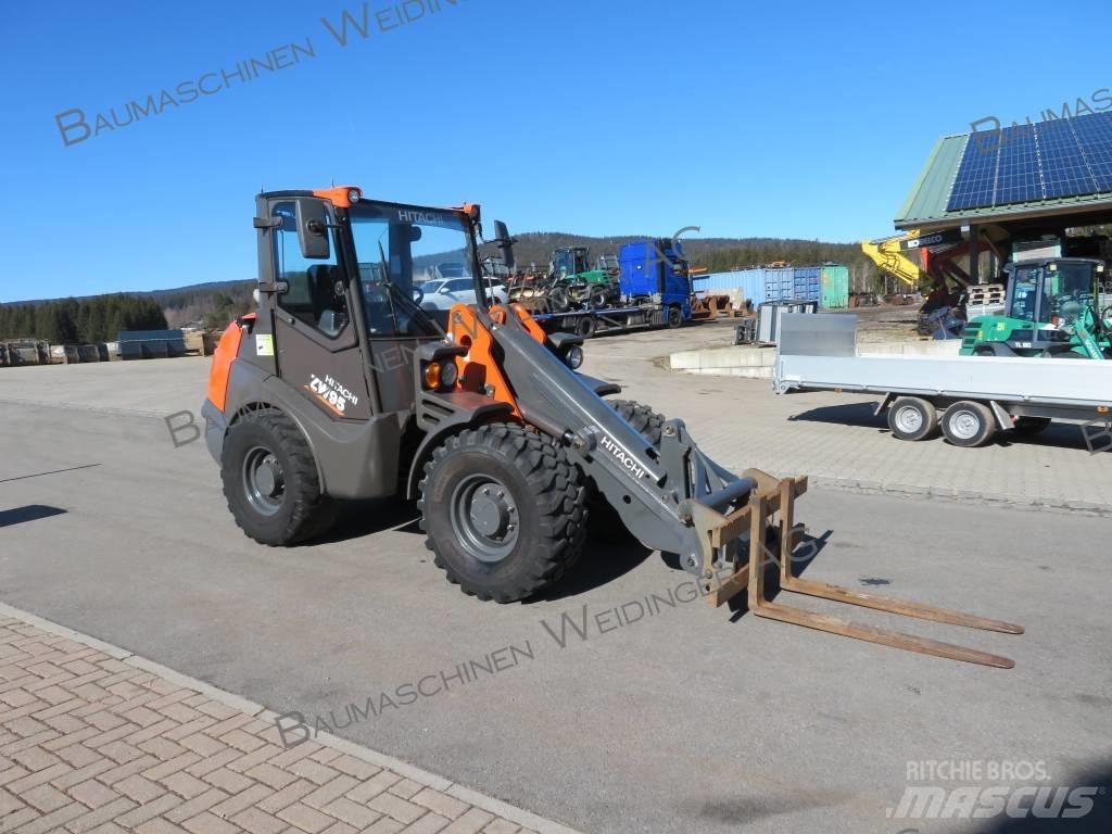 Hitachi ZW 95 Kolové nakladače
