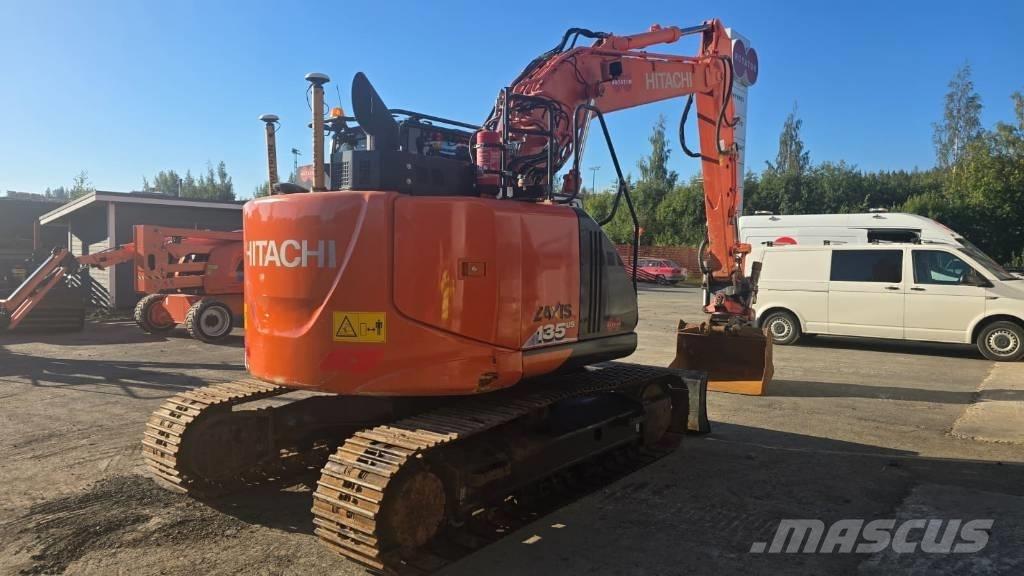 Hitachi ZX 135 US-6 Pásová rýpadla