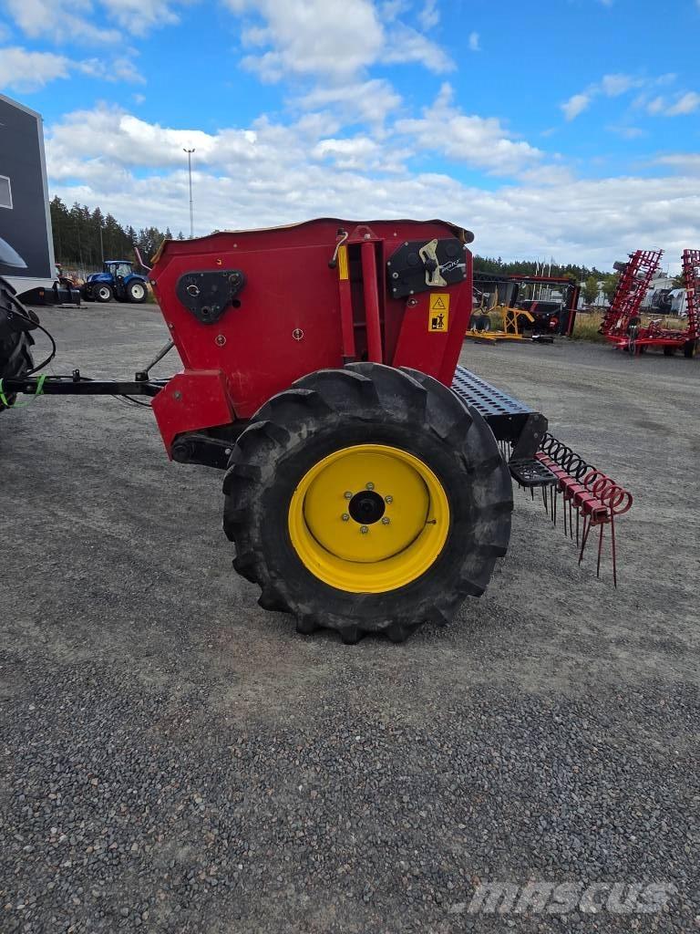 Överum H3000 Mechanické secí stroje
