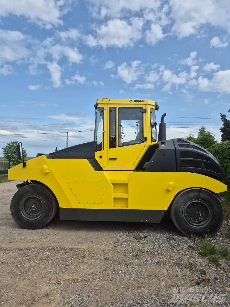 Bomag BW 24 R H Pneumatikové válce