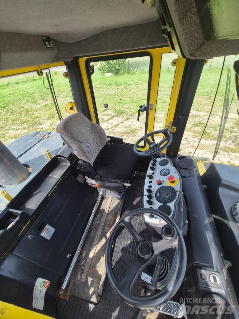 Bomag BW 24 R H Pneumatikové válce