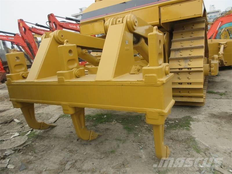 CAT D 8 R Pásové dozery