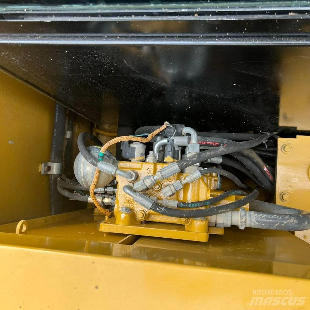 CAT 306E Mini rýpadla < 7t
