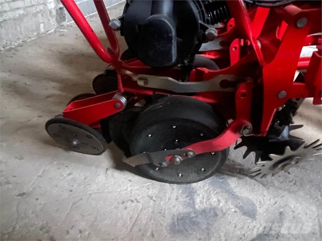 Väderstad TPV 12 Přesné secí stroje