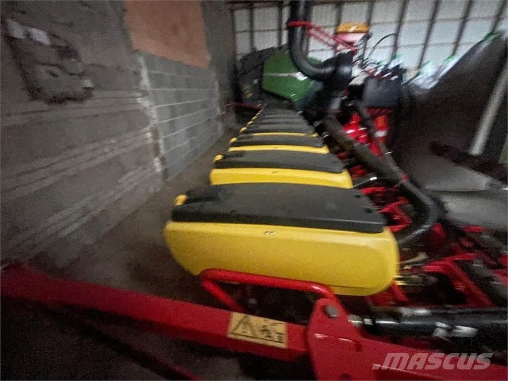 Väderstad TPV 12 Přesné secí stroje