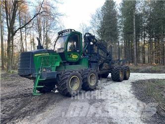 John Deere 1110G Vyvážecí traktory