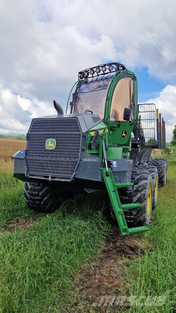 John Deere 1010G Vyvážecí traktory