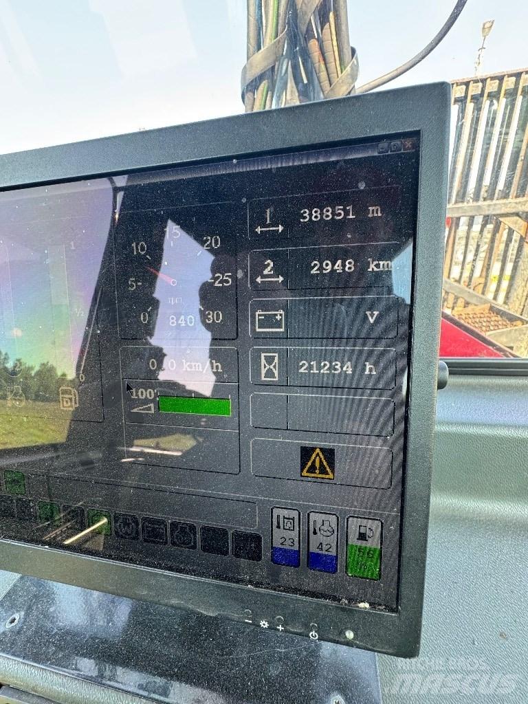 Komatsu 840.4 Vyvážecí traktory