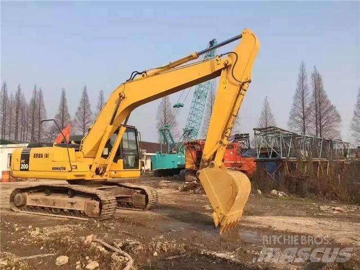 Komatsu PC 200-7 Pásová rýpadla
