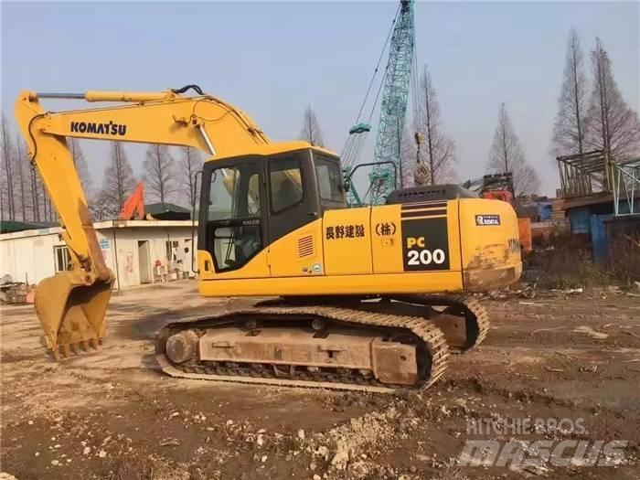 Komatsu PC 200-7 Pásová rýpadla