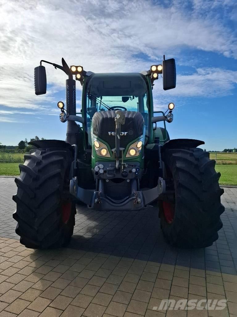 Fendt 516 Vario Traktory