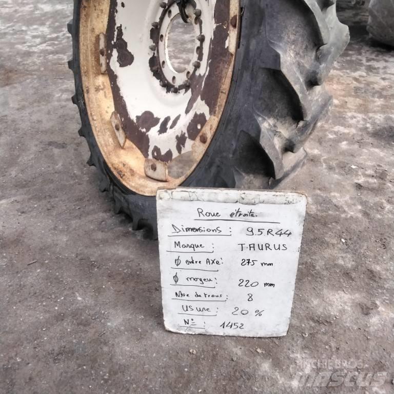 Taurus 9.5R44 Pneumatiky, kola a ráfky