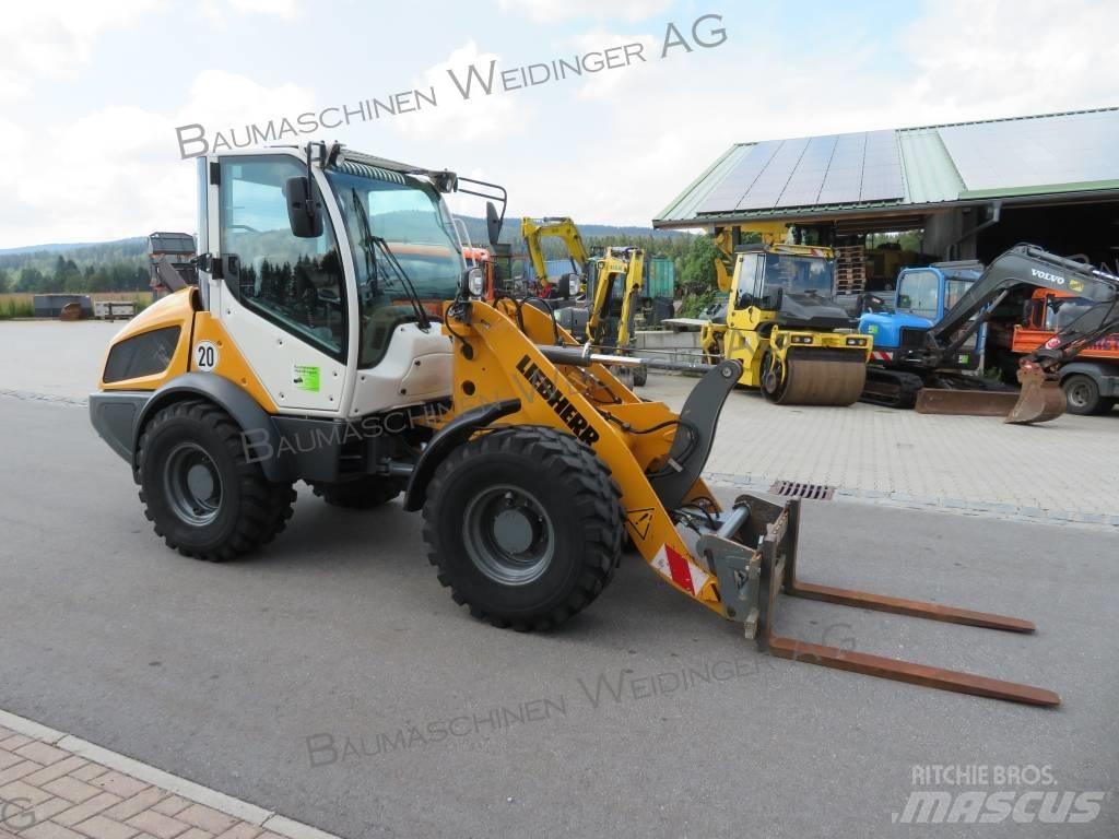 Liebherr L506C Kolové nakladače