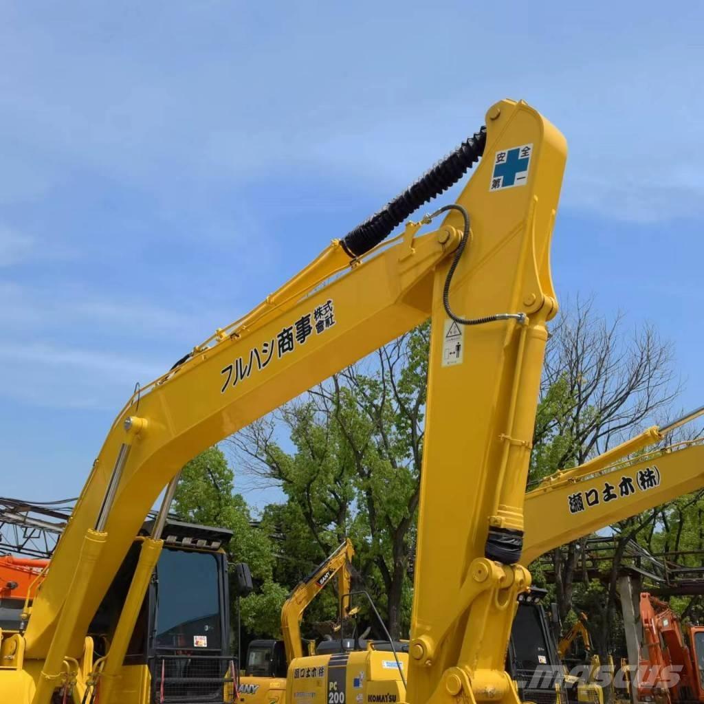 Komatsu PC 220-8 Pásová rýpadla
