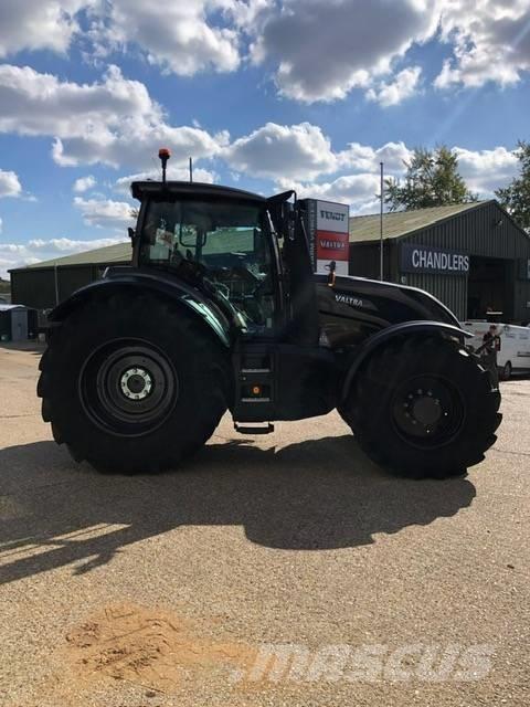 Valtra T 175 ED Traktory