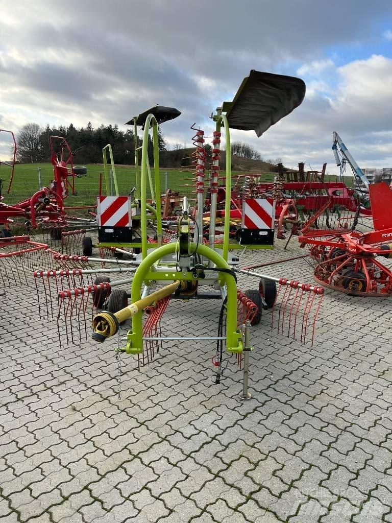 CLAAS Liner 450 Obraceče a shrabovače sena