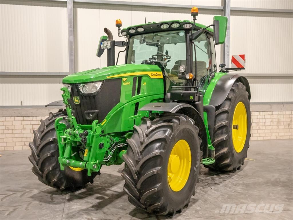 John Deere 6R215 Traktory
