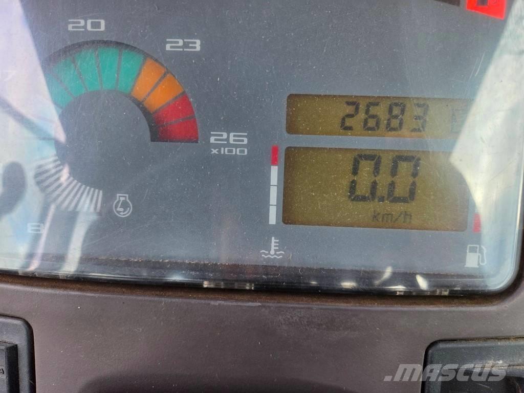 Renault Ares 710 RZ Traktory