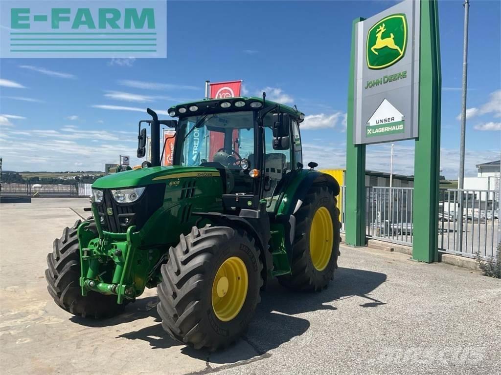 John Deere 6110R Traktory