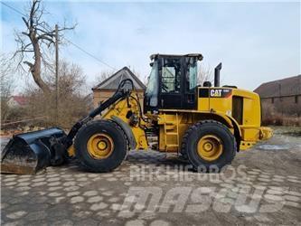 CAT 930 H Kolové nakladače
