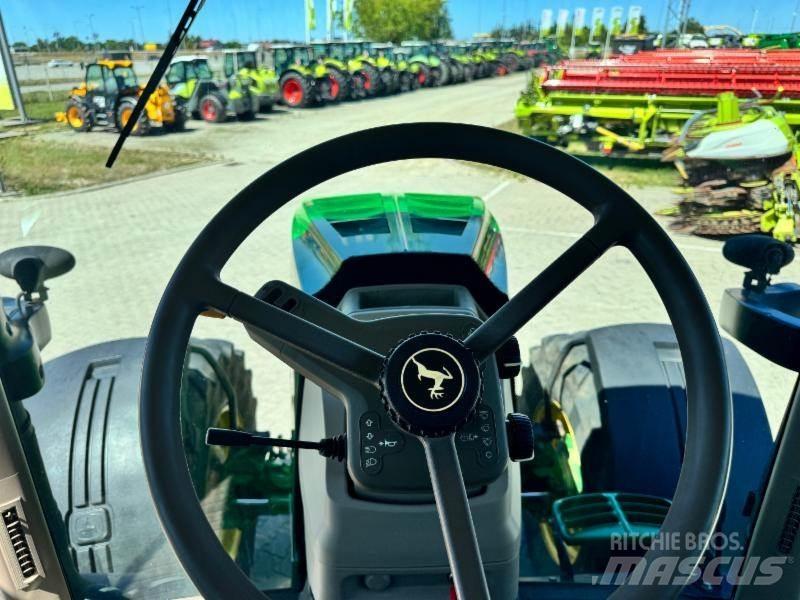 John Deere 7215 Traktory