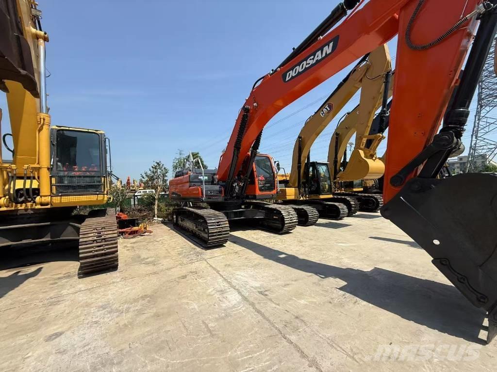 Doosan DX 340 Pásová rýpadla