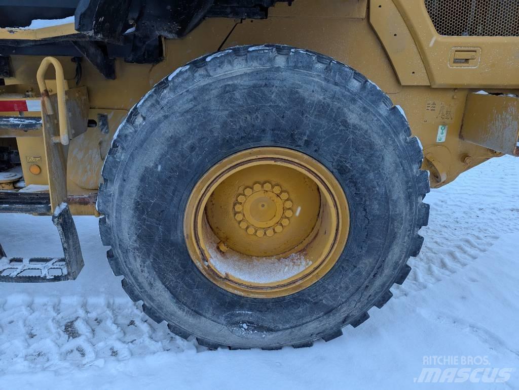 CAT 930 K Kolové nakladače