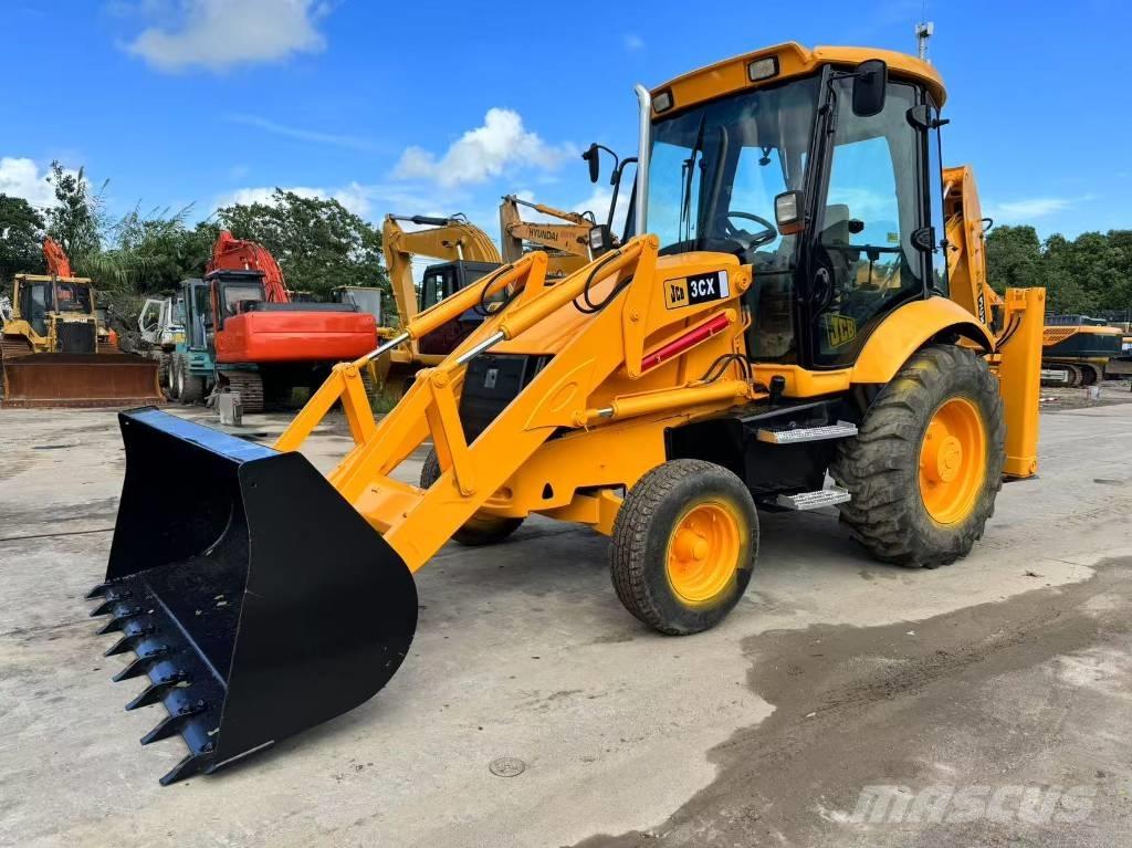 JCB 3CX Rýpadlo-nakladače