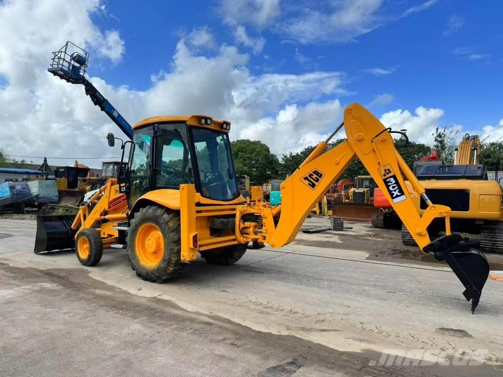 JCB 3CX Rýpadlo-nakladače