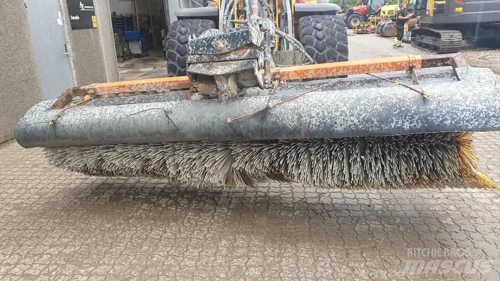  kost 335cm Další silniční a sněhové stroje