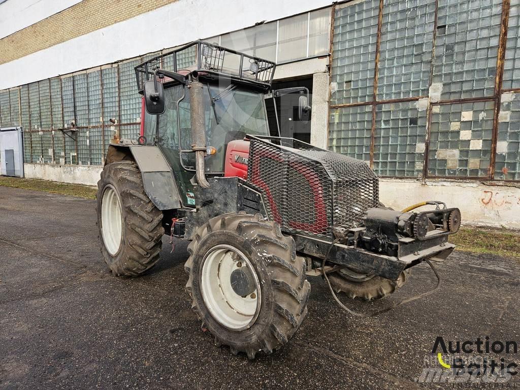 Valtra A 93H Traktory