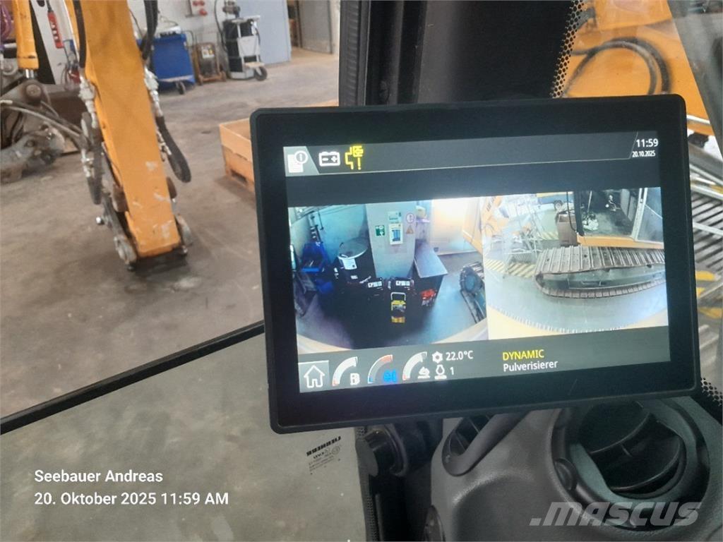 Liebherr R922 Pásová rýpadla