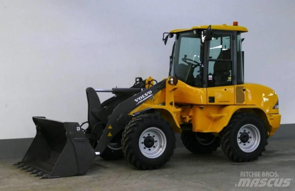 Volvo L 35 B - Z - 4x4 Kolové nakladače