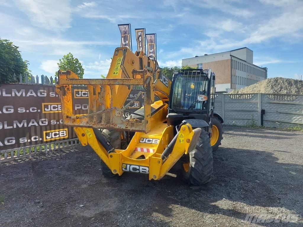 JCB 533-105 Teleskopické manipulátory