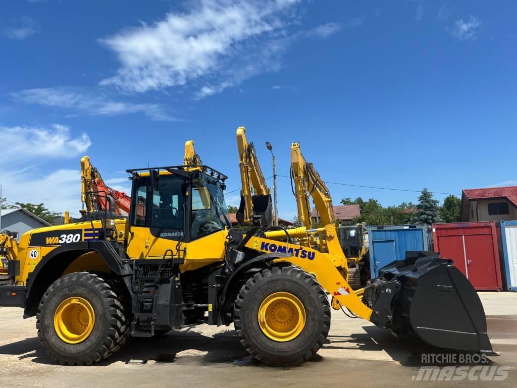 Komatsu WA380-8E0 Kolové nakladače