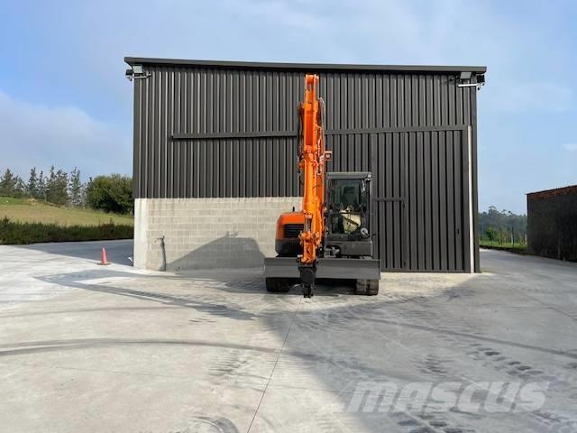 Doosan 85 Midi rýpadla 7t - 12t