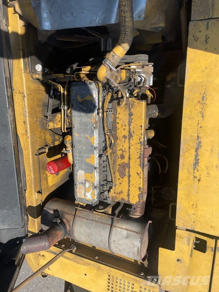 CAT 325 B L Pásová rýpadla
