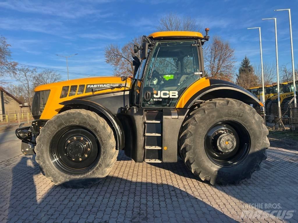 JCB Fastrac 8310 Traktory