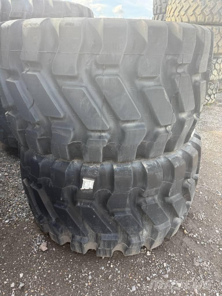 Goodyear 750/65R25 Pneumatiky, kola a ráfky